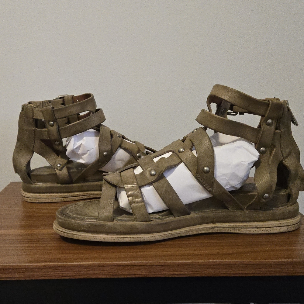 A.S.98 Jungle Green Strappy Zip Leather Sandals - Picture 2 of 6